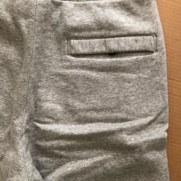 Awesome and comfortable Nike fleece shorts - Picture 8 of 8